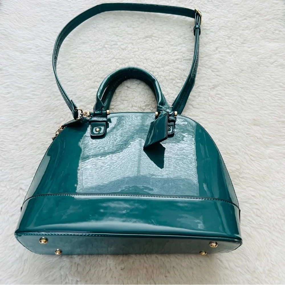 JustFab detachable bag